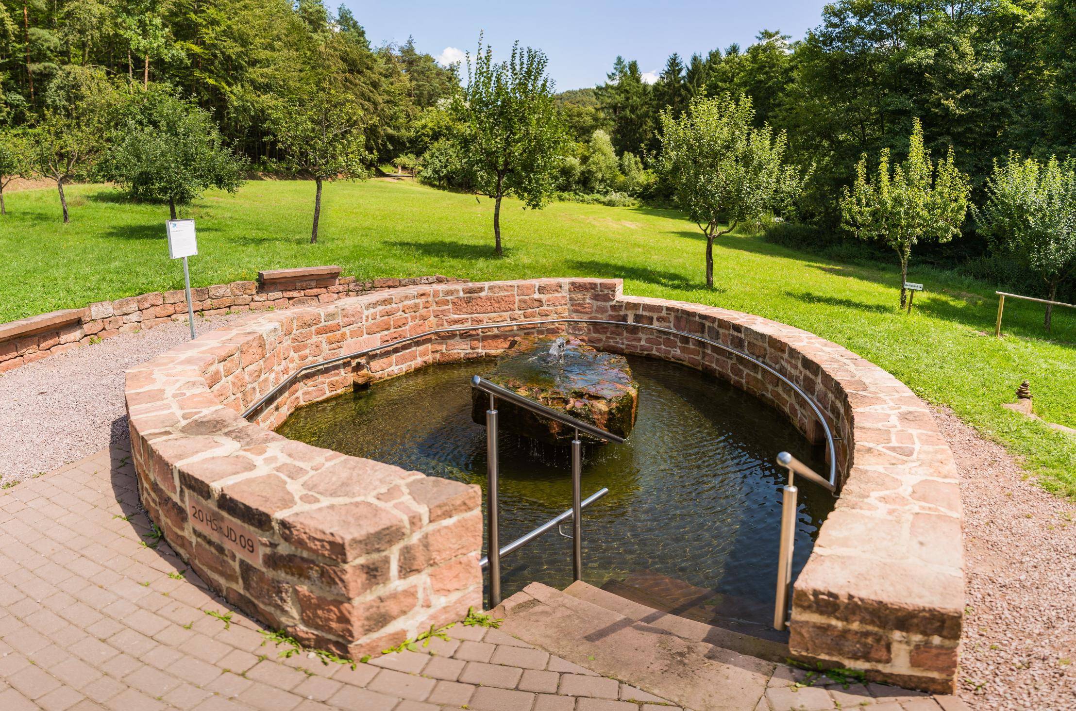 Wasserbecken; © Gemeinde Leidersbach